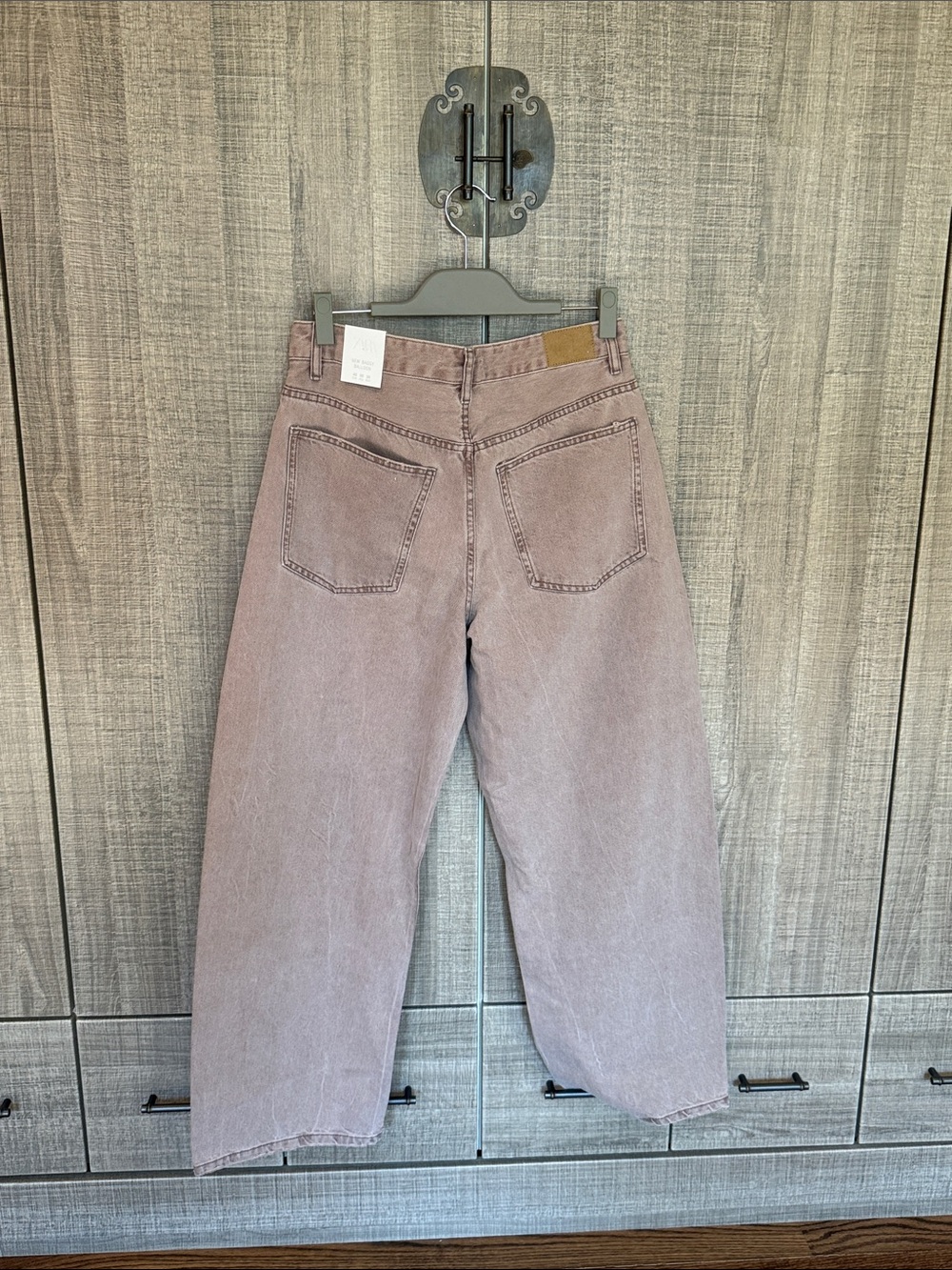 Zara Mid Rise Baggy Balloon Jeans - Picture 4 of 17
